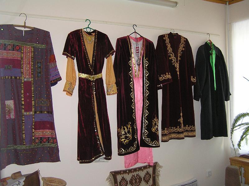 P8190141.JPG - Šatstvo v múzeu