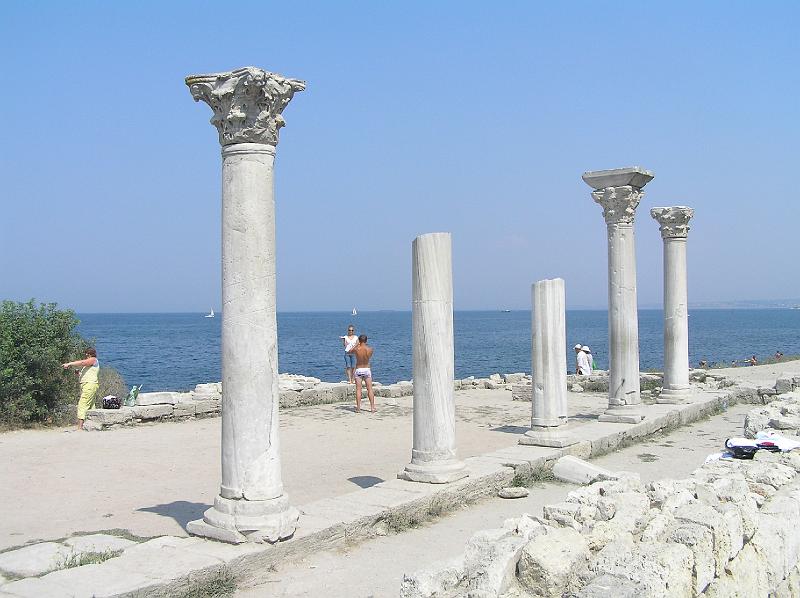 P8220346.JPG - Antické sloupy