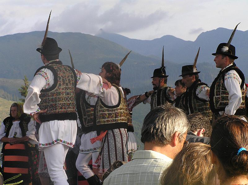 P8160053.JPG - Místní lidové kroje