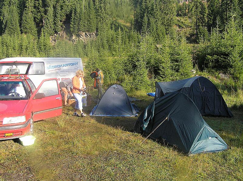 P8170054.JPG - Táboření pod horou Prislop v Rumunsku