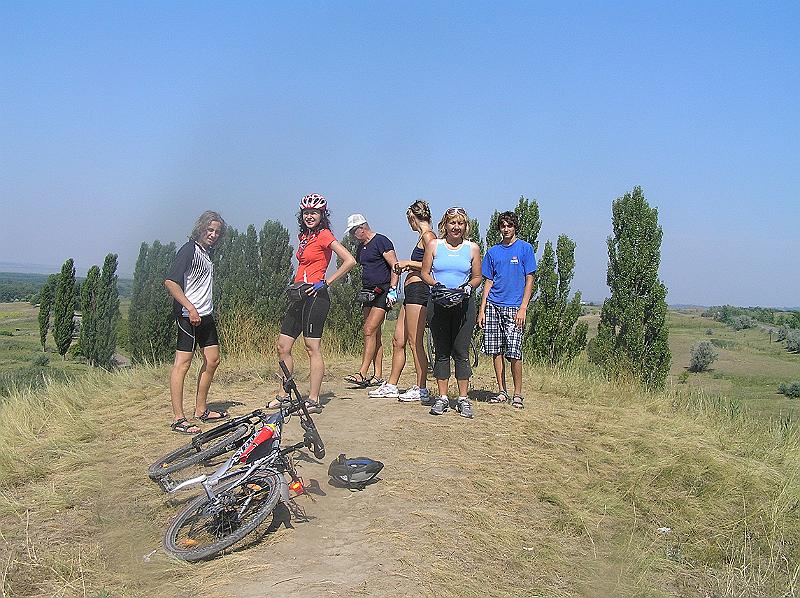 P8180077.JPG - Na vrcholu cikánské mohyly