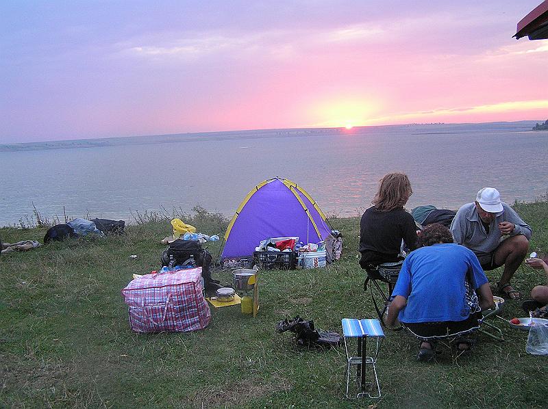 P8180096.JPG - Večerní hovory s mládeží