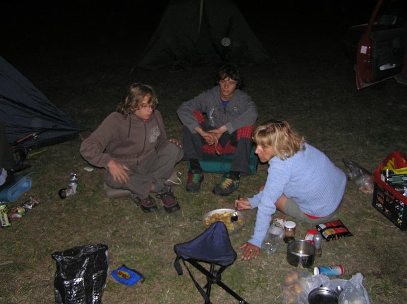 P8210198.JPG - Večeře na břehu Dněstru