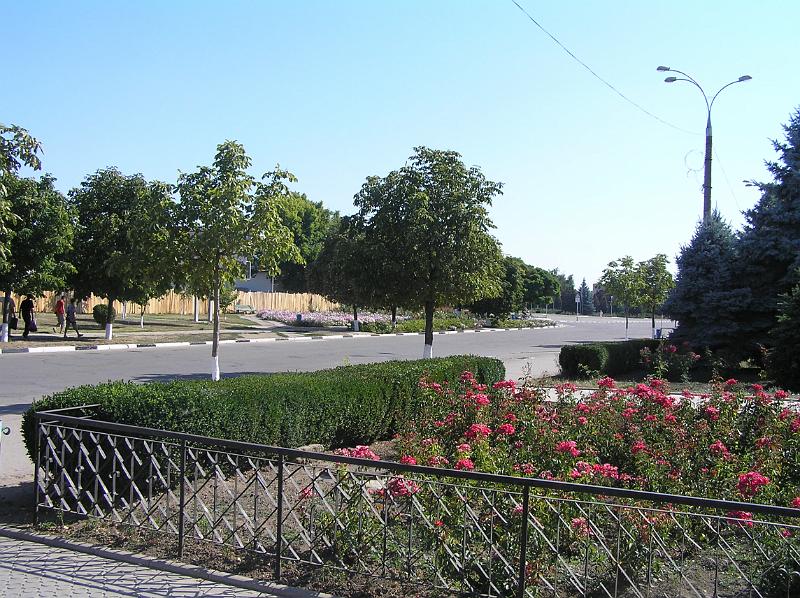 P8220212.JPG - Hlavní náměstí v Dubisaraji