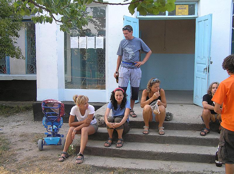 P8230253.JPG - Před posledním noclehem v Moldavsku